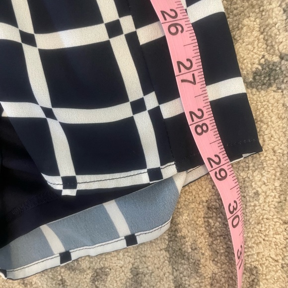 Papaya blue and white windowpane pattern romper, 3/4 sleeve size small - Picture 6 of 14